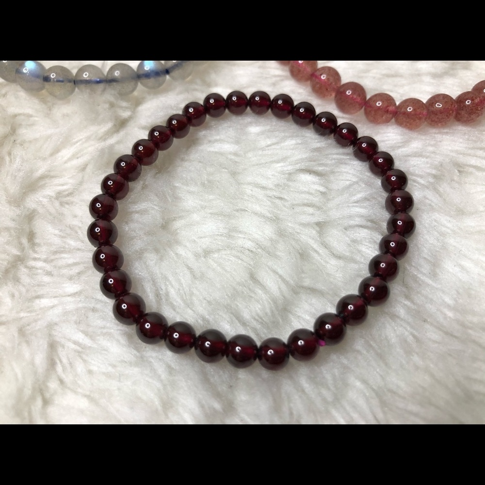 Bracelets - Picture 5 of 6